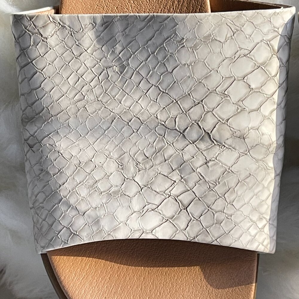 Steve Madden Women's Karolyn White Snakeskin Slides Slip On Sandals Size 9 - Picture 5 of 10